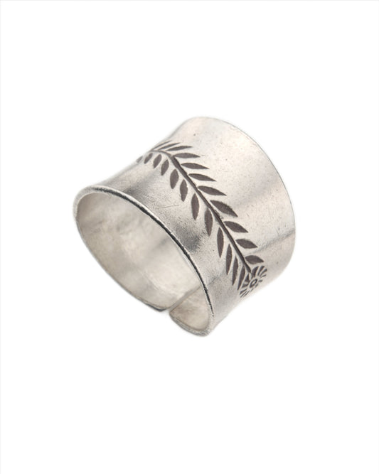 Wind Leaf Ring TR167