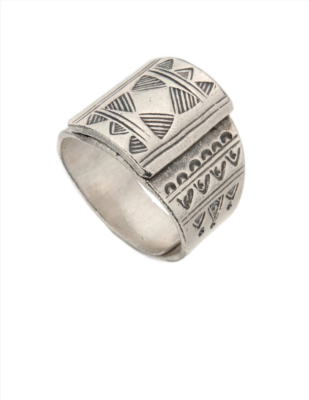 Ancient Tribal Ring TR219