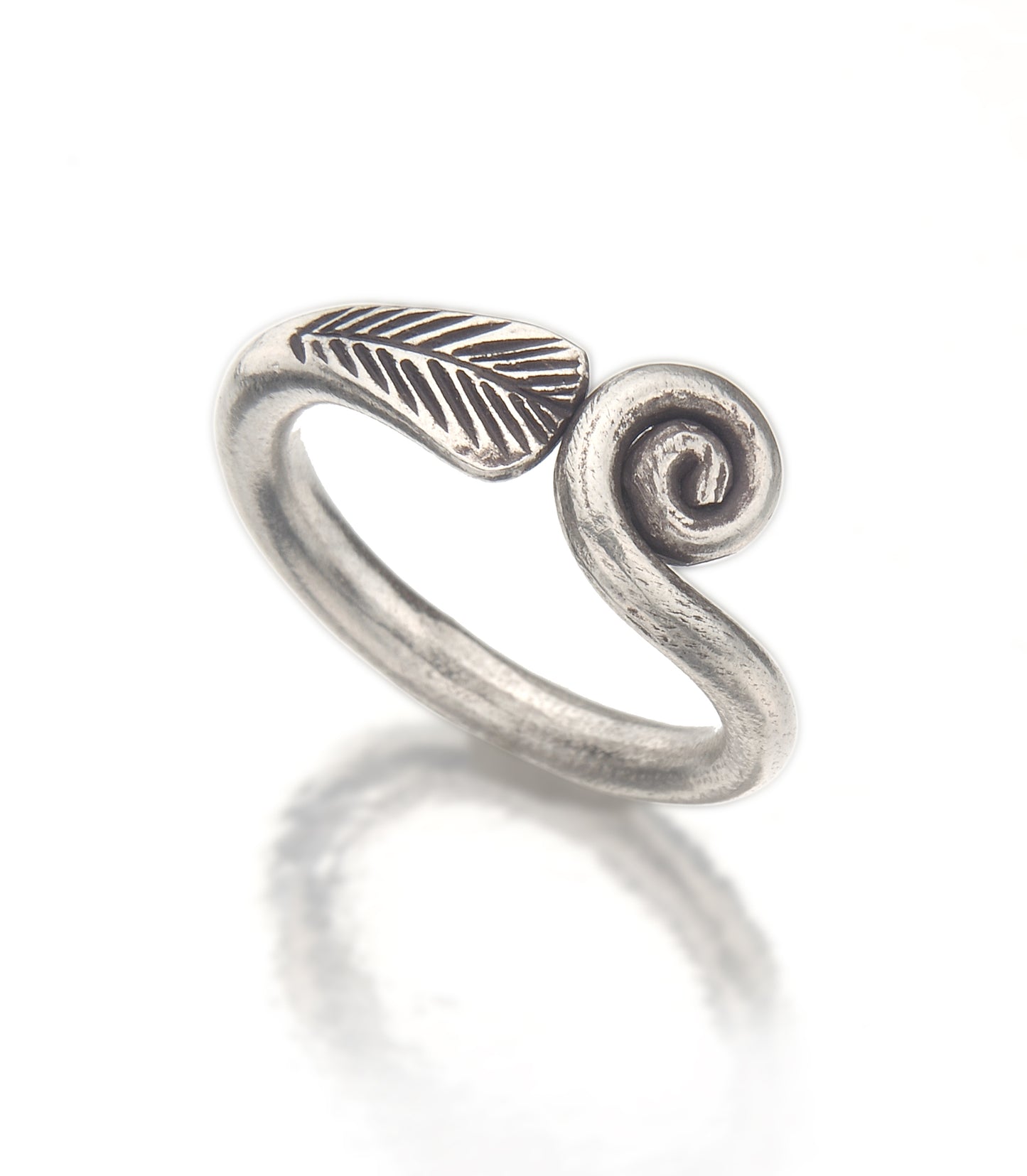 Little Fern Ring TR221