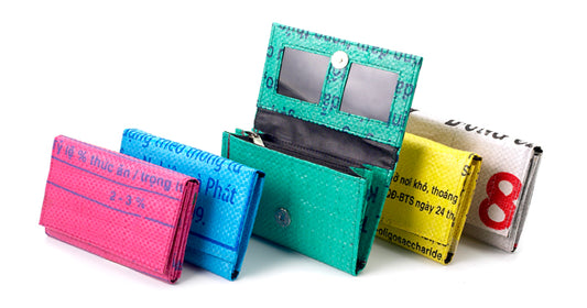 Recycled H-Wallet Feed Bag